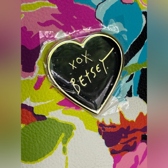 Betsy Johnson Cosmetic Bag / Wristlet - Floral, Black & White - Picture 11 of 13